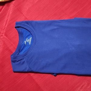 Fabletics t shirts Size extra large.
